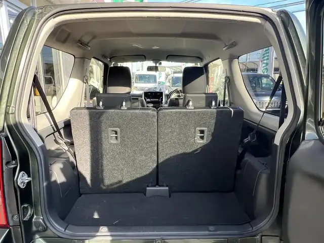 スズキ ジムニー ランドベンチャー 山口県 2016(平28)年 5.5万km クールカーキPM 社外CDデッキ/純正フロアマット/純正ドアバイザー/純正フォグランプ/純正16インチアルミ/ウィンカーミラー/運転席シートヒーター/ETC