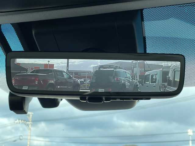 トヨタ アルファード 山口県 2020(令2)年 5.5万km ホワイトパールクリスタルシャイン サンルーフ/後席12/1型フリップダウンモニター/純正ナビ（フルセグTV、AM/FM、Bluetooth）/バックカメラ/両側パワースライド/電動リヤゲート/デジタルインナーミラー/レーダクルーズコントロール/LEDオートライト/革シート/1/2列目パワーシート/1列目シートヒーター＆ベンチレーション＆シートメモリー/オットマン/ETC2/0/純正１８インチアルミホイール/スペアキー１本