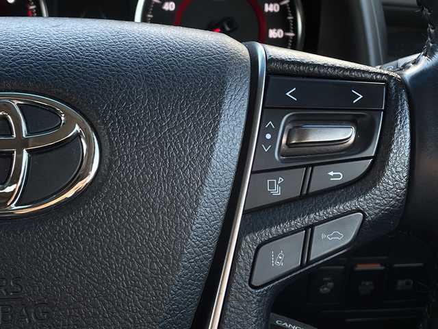 トヨタ アルファード 山口県 2020(令2)年 5.5万km ホワイトパールクリスタルシャイン サンルーフ/後席12/1型フリップダウンモニター/純正ナビ（フルセグTV、AM/FM、Bluetooth）/バックカメラ/両側パワースライド/電動リヤゲート/デジタルインナーミラー/レーダクルーズコントロール/LEDオートライト/革シート/1/2列目パワーシート/1列目シートヒーター＆ベンチレーション＆シートメモリー/オットマン/ETC2/0/純正１８インチアルミホイール/スペアキー１本