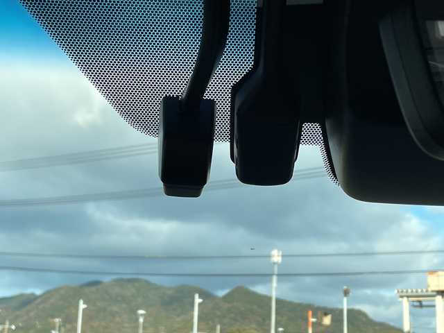 トヨタ アルファード 山口県 2020(令2)年 5.5万km ホワイトパールクリスタルシャイン サンルーフ/後席12/1型フリップダウンモニター/純正ナビ（フルセグTV、AM/FM、Bluetooth）/バックカメラ/両側パワースライド/電動リヤゲート/デジタルインナーミラー/レーダクルーズコントロール/LEDオートライト/革シート/1/2列目パワーシート/1列目シートヒーター＆ベンチレーション＆シートメモリー/オットマン/ETC2/0/純正１８インチアルミホイール/スペアキー１本