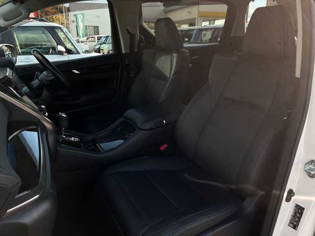 トヨタ アルファード 山口県 2020(令2)年 5.5万km ホワイトパールクリスタルシャイン サンルーフ/後席12/1型フリップダウンモニター/純正ナビ（フルセグTV、AM/FM、Bluetooth）/バックカメラ/両側パワースライド/電動リヤゲート/デジタルインナーミラー/レーダクルーズコントロール/LEDオートライト/革シート/1/2列目パワーシート/1列目シートヒーター＆ベンチレーション＆シートメモリー/オットマン/ETC2/0/純正１８インチアルミホイール/スペアキー１本