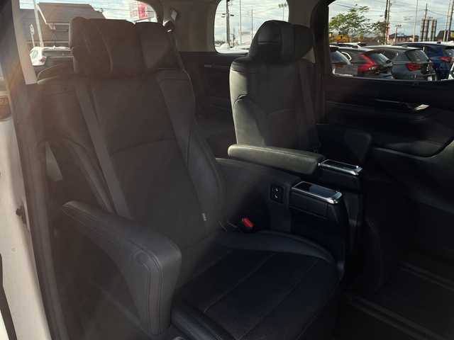 トヨタ アルファード 山口県 2020(令2)年 5.5万km ホワイトパールクリスタルシャイン サンルーフ/後席12/1型フリップダウンモニター/純正ナビ（フルセグTV、AM/FM、Bluetooth）/バックカメラ/両側パワースライド/電動リヤゲート/デジタルインナーミラー/レーダクルーズコントロール/LEDオートライト/革シート/1/2列目パワーシート/1列目シートヒーター＆ベンチレーション＆シートメモリー/オットマン/ETC2/0/純正１８インチアルミホイール/スペアキー１本