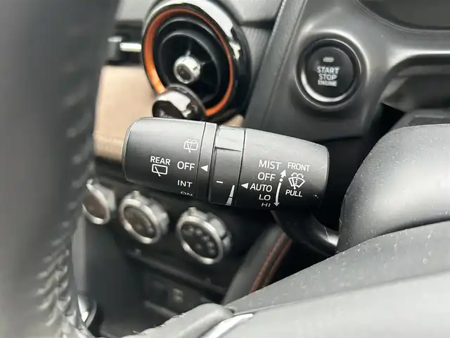 マツダ デミオ 13Sテーラードブラウン 長崎県 2017(平29)年 7.4万km エターナルブルーマイカ 衝突軽減ブレーキ/ブラインドスポットモニター/純正ナビ/シートヒーター/バックカメラ/レーダークルーズコントロール/レーンキープアシスト/オートライト/LEDヘッドライト/シートヒーター/ステアリングスイッチ/コーナーセンサー/アイドリングストップ/スマートキー/スペアキー