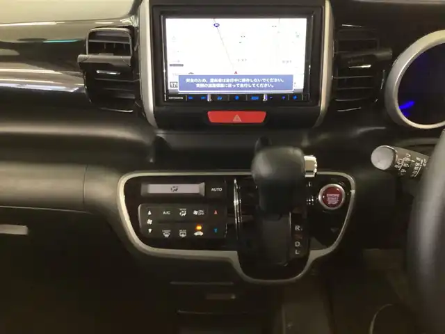 ホンダ Ｎ ＢＯＸ カスタム G Lパッケージ 栃木県 2012(平24)年 8万km プレミアムホワイトパール  カロッツェリアメナビ（AVIC-RZ812)/ フルセグテレビ/ バックカメラ/ B/Tオーディオ/ ドアバイザー/ プッシュスタート/ 片側パワースライドドア/ HIDヘッドライト/ ETC/ 純正フロアマット