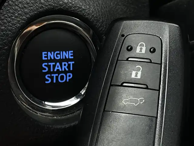 トヨタ ＲＡＶ４ G 新潟県 2020(令2)年 5.1万km ホワイトパールクリスタルシャイン ４WD/トヨタセーフティセンス/モデリスタ/禁煙車/純正SDナビ/　　CD/DVD/AM/FM/フルセグ/BT/SD/バックモニター/パワーバックドア/レーダークルーズコントロール/LEDオートライト/オートマチックハイビーム/運転席パワーシート/前席シートヒーター/純正18インチアルミホイール付/ステアリングスイッチ/ステアリングヒーター/ドライブレコーダー/ブラインドスポットモニター/USBポート/電動パーキングブレーキ/オートブレーキホールド/スペアキー/スマートキー/ETC