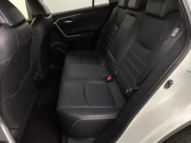 トヨタ ＲＡＶ４ G 新潟県 2020(令2)年 5.1万km ホワイトパールクリスタルシャイン ４WD/トヨタセーフティセンス/モデリスタ/禁煙車/純正SDナビ/　　CD/DVD/AM/FM/フルセグ/BT/SD/バックモニター/パワーバックドア/レーダークルーズコントロール/LEDオートライト/オートマチックハイビーム/運転席パワーシート/前席シートヒーター/純正18インチアルミホイール付/ステアリングスイッチ/ステアリングヒーター/ドライブレコーダー/ブラインドスポットモニター/USBポート/電動パーキングブレーキ/オートブレーキホールド/スペアキー/スマートキー/ETC