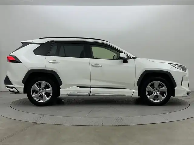 トヨタ ＲＡＶ４ G 新潟県 2020(令2)年 5.1万km ホワイトパールクリスタルシャイン ４WD/トヨタセーフティセンス/モデリスタ/禁煙車/純正SDナビ/　　CD/DVD/AM/FM/フルセグ/BT/SD/バックモニター/パワーバックドア/レーダークルーズコントロール/LEDオートライト/オートマチックハイビーム/運転席パワーシート/前席シートヒーター/純正18インチアルミホイール付/ステアリングスイッチ/ステアリングヒーター/ドライブレコーダー/ブラインドスポットモニター/USBポート/電動パーキングブレーキ/オートブレーキホールド/スペアキー/スマートキー/ETC
