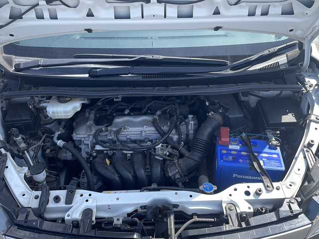 トヨタ ヴォクシー ZS 煌Ⅱ 岩手県 2017(平29)年 7.9万km ホワイトパールクリスタルシャイン 4WD/社外SDナビ *CD/DVD/SD/Bluetooth/ラジオ/フルセグテレビ /バックカメラ /両側パワースライドドア/寒冷地仕様/プリクラッシュセーフティ/レーンディパーチャーアラート/オートハイビーム /アイドリングストップ/ETC/スマートキー（×2）/プッシュスタート/純正16inアルミホイール/純正フロアマット/LEDヘッドライト/フォグランプ/電動格納ミラー/ウィンカーミラー/ドアバイザー