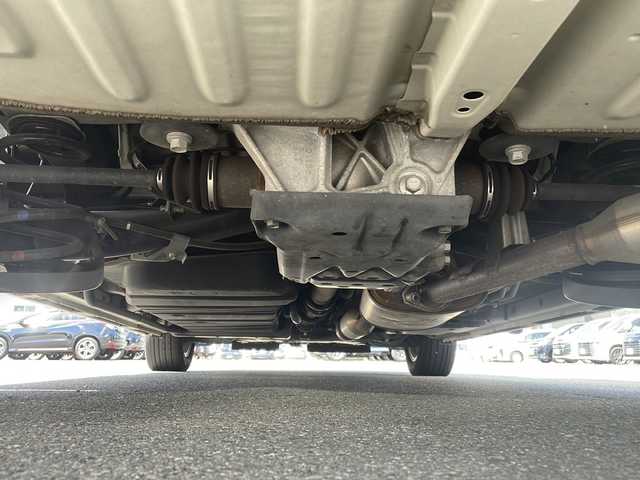 トヨタ ヴォクシー ZS 煌Ⅱ 岩手県 2017(平29)年 7.9万km ホワイトパールクリスタルシャイン 4WD/社外SDナビ *CD/DVD/SD/Bluetooth/ラジオ/フルセグテレビ /バックカメラ /両側パワースライドドア/寒冷地仕様/プリクラッシュセーフティ/レーンディパーチャーアラート/オートハイビーム /アイドリングストップ/ETC/スマートキー（×2）/プッシュスタート/純正16inアルミホイール/純正フロアマット/LEDヘッドライト/フォグランプ/電動格納ミラー/ウィンカーミラー/ドアバイザー