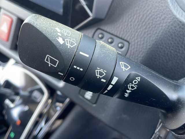 トヨタ ヴォクシー ZS 煌Ⅱ 岩手県 2017(平29)年 7.9万km ホワイトパールクリスタルシャイン 4WD/社外SDナビ *CD/DVD/SD/Bluetooth/ラジオ/フルセグテレビ /バックカメラ /両側パワースライドドア/寒冷地仕様/プリクラッシュセーフティ/レーンディパーチャーアラート/オートハイビーム /アイドリングストップ/ETC/スマートキー（×2）/プッシュスタート/純正16inアルミホイール/純正フロアマット/LEDヘッドライト/フォグランプ/電動格納ミラー/ウィンカーミラー/ドアバイザー