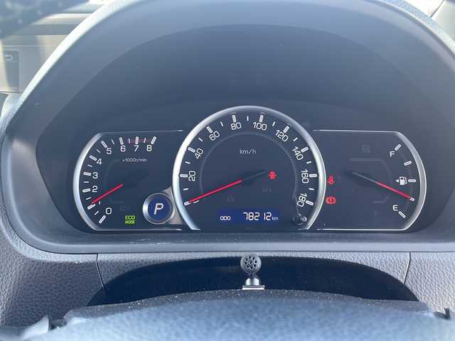 トヨタ ヴォクシー ZS 煌Ⅱ 岩手県 2017(平29)年 7.9万km ホワイトパールクリスタルシャイン 4WD/社外SDナビ *CD/DVD/SD/Bluetooth/ラジオ/フルセグテレビ /バックカメラ /両側パワースライドドア/寒冷地仕様/プリクラッシュセーフティ/レーンディパーチャーアラート/オートハイビーム /アイドリングストップ/ETC/スマートキー（×2）/プッシュスタート/純正16inアルミホイール/純正フロアマット/LEDヘッドライト/フォグランプ/電動格納ミラー/ウィンカーミラー/ドアバイザー