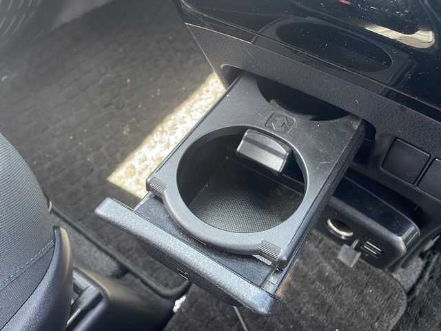 トヨタ ヴォクシー ZS 煌Ⅱ 岩手県 2017(平29)年 7.9万km ホワイトパールクリスタルシャイン 4WD/社外SDナビ *CD/DVD/SD/Bluetooth/ラジオ/フルセグテレビ /バックカメラ /両側パワースライドドア/寒冷地仕様/プリクラッシュセーフティ/レーンディパーチャーアラート/オートハイビーム /アイドリングストップ/ETC/スマートキー（×2）/プッシュスタート/純正16inアルミホイール/純正フロアマット/LEDヘッドライト/フォグランプ/電動格納ミラー/ウィンカーミラー/ドアバイザー