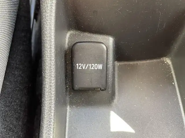 トヨタ アクア B 栃木県 2022(令4)年 14.8万km スーパーホワイトⅡ (株)IDOMが運営する【じしゃロン宇都宮店】の自社ローン専用車両になります。こちらは現金またはオートローンご利用時の価格です。自社ローンご希望の方は別途その旨お申付け下さい/禁煙車/純正ディスプレイオーディオ/ナビキット/Ｂｌｕｅｔｏｏｔｈ接続/クルーズコントロール/レーンキープアシスト/ＥＴＣ/オートライト/スマートキー/プッシュスタート/ＵＳＢ端子