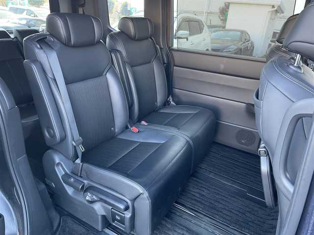 ホンダ ステップワゴン スパーダ eHEV 東京都 2023(令5)年 2万km パープルＭ 純正ナビ/電動パワーバックドア/全周囲カメラ/フルセグTV/前後ドライブレコーダー/両側電動スライドドア/ETC/オットマン/デジタルインナーミラー/パドルシフト/純正フロアマット/サイドバイザー/前席シートヒーター/前後コーナーセンサー/衝突軽減装置/横滑り防止装置/LEDライト/フォグライト