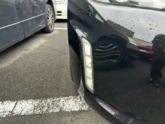 日産 フェアレディ Ｚ バージョンT 長崎県 2018(平30)年 5.7万km ダイヤモンドブラック 純正HDDナビ(BT/FM/AM/CD/ワンセグTV)/プッシュスタート/スマートキー/オートエアコン/バックカメラ/純正フロアマット/純正18インチアルミホイール/スエード調コンビシート/ABS/横滑り防止装置/オートライト/SRSダブル・サイドエアバッグ/SRSカーテンエアバッグ