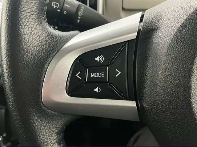 ダイハツ ムーヴ キャンバス X ブラックインテリア リミテッド SAⅢ 道南・函館 2018(平30)年 2.4万km スムースグレーマイカメタリック/ファイアークォーツレッドメタリック 2トーン /純正ナビ//フルセグTV//ドライブレコーダー//全周囲カメラ//ETC//両側パワースライドドア//衝突軽減ブレーキ//サイドバイザー//オートハイビーム//電格ミラー//オートライト//フロントフォグランプ//スマートキー//エンジンプッシュスタート