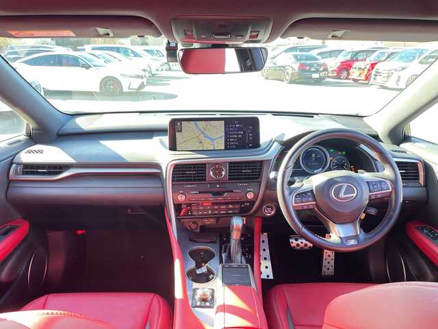 レクサス ＲＸ 450h Fスポーツ 岐阜県 2020(令2)年 8.2万km ホワイトノーヴァガラスフレーク 登録時走行距離81786km/サンルーフ/赤革シート/全方位カメラ/純正ディスプレイオーディオ/フルセグＴＶ/シートヒーター/エアシート/ステアリングヒーター/電動リアゲート/クルーズコントロール/禁煙車/ドライブレコーダー/コーナーセンサー/純正フロアマット/純正アルミホイール/USB入力端子/ETC/Blue tooth/プッシュスタート/スマートキー/スペアキー/ABS/横滑り防止装置/レーンキープアシスト/盗難防止装置/オートライト/オートマチックハイビーム/LEDヘッドライト/エアバッグ/衝突被害軽減システム/カーテンエアバッグ
