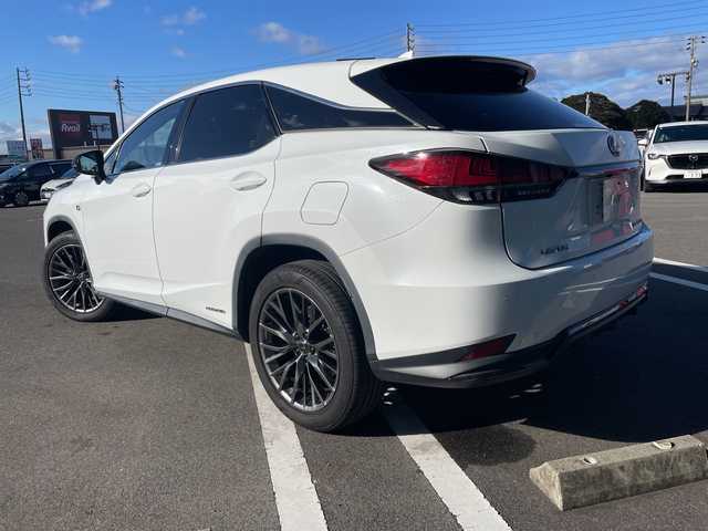 レクサス ＲＸ 450h Fスポーツ 岐阜県 2020(令2)年 8.2万km ホワイトノーヴァガラスフレーク 登録時走行距離81786km/サンルーフ/赤革シート/全方位カメラ/純正ディスプレイオーディオ/フルセグＴＶ/シートヒーター/エアシート/ステアリングヒーター/電動リアゲート/クルーズコントロール/禁煙車/ドライブレコーダー/コーナーセンサー/純正フロアマット/純正アルミホイール/USB入力端子/ETC/Blue tooth/プッシュスタート/スマートキー/スペアキー/ABS/横滑り防止装置/レーンキープアシスト/盗難防止装置/オートライト/オートマチックハイビーム/LEDヘッドライト/エアバッグ/衝突被害軽減システム/カーテンエアバッグ