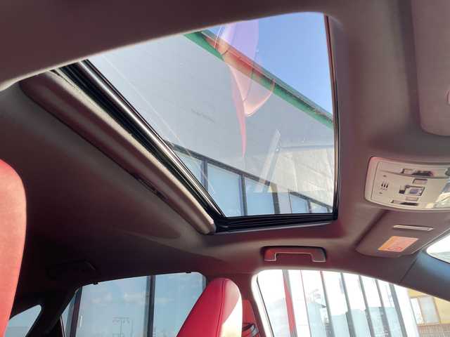 レクサス ＲＸ 450h Fスポーツ 岐阜県 2020(令2)年 8.2万km ホワイトノーヴァガラスフレーク 登録時走行距離81786km/サンルーフ/赤革シート/全方位カメラ/純正ディスプレイオーディオ/フルセグＴＶ/シートヒーター/エアシート/ステアリングヒーター/電動リアゲート/クルーズコントロール/禁煙車/ドライブレコーダー/コーナーセンサー/純正フロアマット/純正アルミホイール/USB入力端子/ETC/Blue tooth/プッシュスタート/スマートキー/スペアキー/ABS/横滑り防止装置/レーンキープアシスト/盗難防止装置/オートライト/オートマチックハイビーム/LEDヘッドライト/エアバッグ/衝突被害軽減システム/カーテンエアバッグ