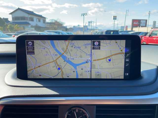 レクサス ＲＸ 450h Fスポーツ 岐阜県 2020(令2)年 8.2万km ホワイトノーヴァガラスフレーク 登録時走行距離81786km/サンルーフ/赤革シート/全方位カメラ/純正ディスプレイオーディオ/フルセグＴＶ/シートヒーター/エアシート/ステアリングヒーター/電動リアゲート/クルーズコントロール/禁煙車/ドライブレコーダー/コーナーセンサー/純正フロアマット/純正アルミホイール/USB入力端子/ETC/Blue tooth/プッシュスタート/スマートキー/スペアキー/ABS/横滑り防止装置/レーンキープアシスト/盗難防止装置/オートライト/オートマチックハイビーム/LEDヘッドライト/エアバッグ/衝突被害軽減システム/カーテンエアバッグ