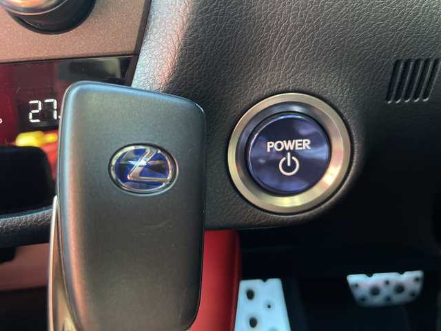 レクサス ＲＸ 450h Fスポーツ 岐阜県 2020(令2)年 8.2万km ホワイトノーヴァガラスフレーク 登録時走行距離81786km/サンルーフ/赤革シート/全方位カメラ/純正ディスプレイオーディオ/フルセグＴＶ/シートヒーター/エアシート/ステアリングヒーター/電動リアゲート/クルーズコントロール/禁煙車/ドライブレコーダー/コーナーセンサー/純正フロアマット/純正アルミホイール/USB入力端子/ETC/Blue tooth/プッシュスタート/スマートキー/スペアキー/ABS/横滑り防止装置/レーンキープアシスト/盗難防止装置/オートライト/オートマチックハイビーム/LEDヘッドライト/エアバッグ/衝突被害軽減システム/カーテンエアバッグ