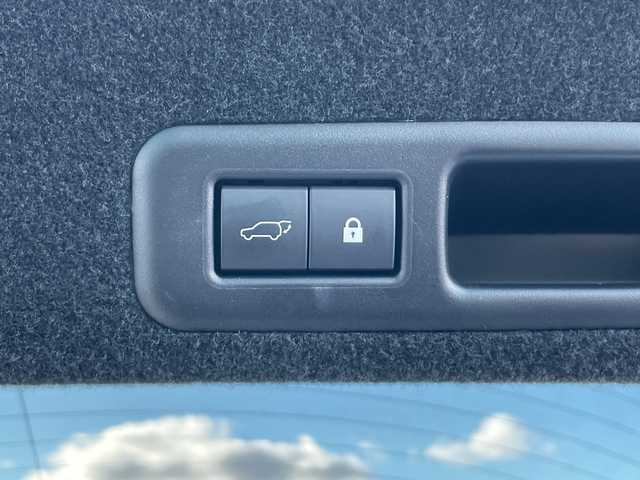 レクサス ＲＸ 450h Fスポーツ 岐阜県 2020(令2)年 8.2万km ホワイトノーヴァガラスフレーク 登録時走行距離81786km/サンルーフ/赤革シート/全方位カメラ/純正ディスプレイオーディオ/フルセグＴＶ/シートヒーター/エアシート/ステアリングヒーター/電動リアゲート/クルーズコントロール/禁煙車/ドライブレコーダー/コーナーセンサー/純正フロアマット/純正アルミホイール/USB入力端子/ETC/Blue tooth/プッシュスタート/スマートキー/スペアキー/ABS/横滑り防止装置/レーンキープアシスト/盗難防止装置/オートライト/オートマチックハイビーム/LEDヘッドライト/エアバッグ/衝突被害軽減システム/カーテンエアバッグ