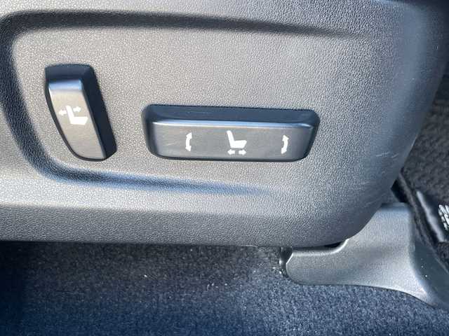 レクサス ＲＸ 450h Fスポーツ 岐阜県 2020(令2)年 8.2万km ホワイトノーヴァガラスフレーク 登録時走行距離81786km/サンルーフ/赤革シート/全方位カメラ/純正ディスプレイオーディオ/フルセグＴＶ/シートヒーター/エアシート/ステアリングヒーター/電動リアゲート/クルーズコントロール/禁煙車/ドライブレコーダー/コーナーセンサー/純正フロアマット/純正アルミホイール/USB入力端子/ETC/Blue tooth/プッシュスタート/スマートキー/スペアキー/ABS/横滑り防止装置/レーンキープアシスト/盗難防止装置/オートライト/オートマチックハイビーム/LEDヘッドライト/エアバッグ/衝突被害軽減システム/カーテンエアバッグ