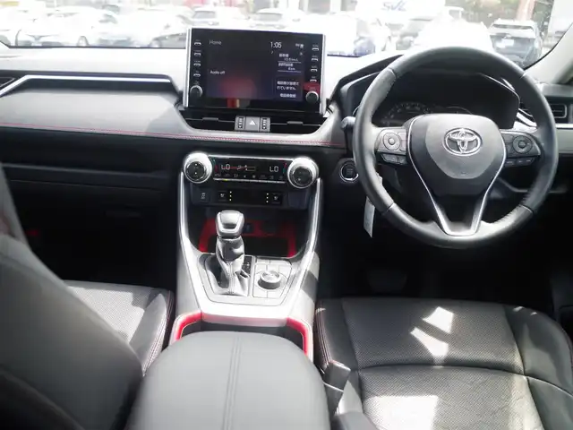 トヨタ ＲＡＶ４ アドベンチャー オフロードPKG 千葉県 2022(令4)年 2.8万km アティチュードブラックマイカ Toyota Safety Sense/・プリクラッシュセーフティ/・レーンディパーチャーアラート/・オートハイビーム/・レーダークルーズコントロール/・ブラインドスポットモニター/ディスプレイオーディオ/【Bluetooth接続】/パノラミックビューモニター/ドライブレコーダー（TZ-D206）/前席パワーシート/エアシート/シートヒーター/運転席パワーシート/革巻きステアリング/ステアリングスイッチ/ステアリングヒーター/ETC/LEDヘッドライト/フォグライト/ウインカーミラー/クリアランスソナー/純正18インチアルミホイル/サイド/カーテンエアバッグ/スマートキー