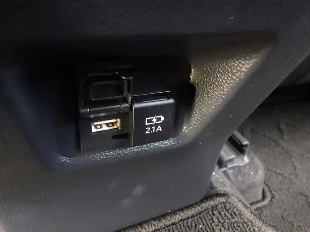 トヨタ ＲＡＶ４ アドベンチャー オフロードPKG 千葉県 2022(令4)年 2.8万km アティチュードブラックマイカ Toyota Safety Sense/・プリクラッシュセーフティ/・レーンディパーチャーアラート/・オートハイビーム/・レーダークルーズコントロール/・ブラインドスポットモニター/ディスプレイオーディオ/【Bluetooth接続】/パノラミックビューモニター/ドライブレコーダー（TZ-D206）/前席パワーシート/エアシート/シートヒーター/運転席パワーシート/革巻きステアリング/ステアリングスイッチ/ステアリングヒーター/ETC/LEDヘッドライト/フォグライト/ウインカーミラー/クリアランスソナー/純正18インチアルミホイル/サイド/カーテンエアバッグ/スマートキー