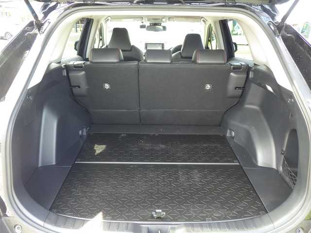 トヨタ ＲＡＶ４ アドベンチャー オフロードPKG 千葉県 2022(令4)年 2.8万km アティチュードブラックマイカ Toyota Safety Sense/・プリクラッシュセーフティ/・レーンディパーチャーアラート/・オートハイビーム/・レーダークルーズコントロール/・ブラインドスポットモニター/ディスプレイオーディオ/【Bluetooth接続】/パノラミックビューモニター/ドライブレコーダー（TZ-D206）/前席パワーシート/エアシート/シートヒーター/運転席パワーシート/革巻きステアリング/ステアリングスイッチ/ステアリングヒーター/ETC/LEDヘッドライト/フォグライト/ウインカーミラー/クリアランスソナー/純正18インチアルミホイル/サイド/カーテンエアバッグ/スマートキー