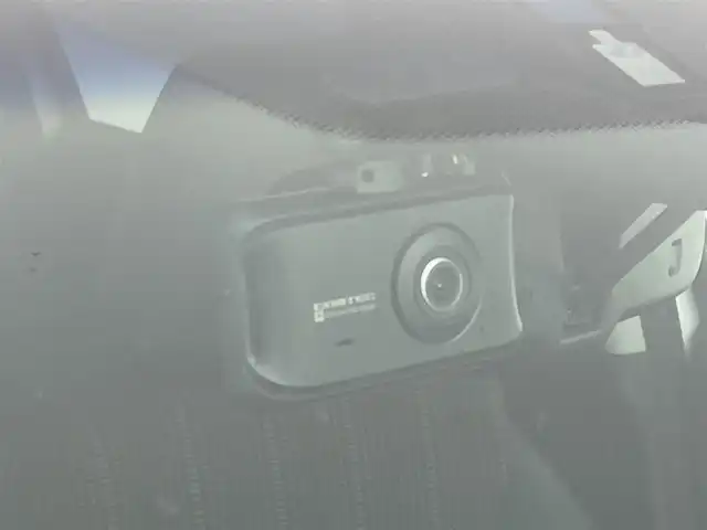 ホンダ ヴェゼル ハイブリッド Z 群馬県 2014(平26)年 7.8万km ホワイトオーキッドパール 純正７インチナビ　バックカメラ　クルーズコントロール　ＬＥＤライト　ハーフレザーシート　シートヒーター　純正１７インチＡＷ　ステアリングリモコン　スマートキー　ＥＴＣ　ドライブレコーダー　禁煙車