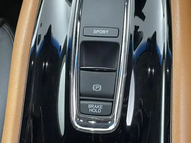 ホンダ ヴェゼル ハイブリッド Z 群馬県 2014(平26)年 7.8万km ホワイトオーキッドパール 純正７インチナビ　バックカメラ　クルーズコントロール　ＬＥＤライト　ハーフレザーシート　シートヒーター　純正１７インチＡＷ　ステアリングリモコン　スマートキー　ＥＴＣ　ドライブレコーダー　禁煙車