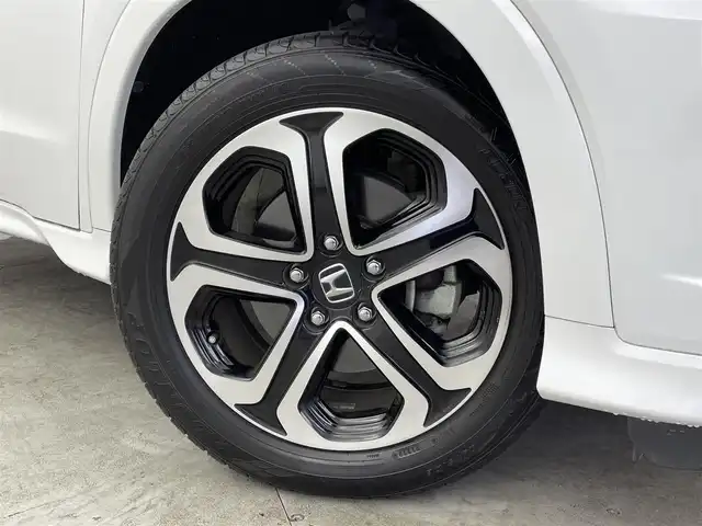 ホンダ ヴェゼル ハイブリッド Z 群馬県 2014(平26)年 7.8万km ホワイトオーキッドパール 純正７インチナビ　バックカメラ　クルーズコントロール　ＬＥＤライト　ハーフレザーシート　シートヒーター　純正１７インチＡＷ　ステアリングリモコン　スマートキー　ＥＴＣ　ドライブレコーダー　禁煙車