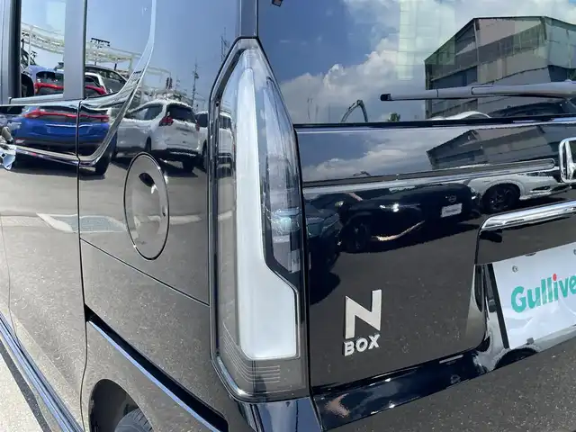 ホンダ Ｎ ＢＯＸ カスタム 茨城県 2023(令5)年 0.1万km未満 クリスタルブラックパール 純正ディスプレイオーディオ/【AM・FM・BT・USB・iPod・HDMI・AppleCarPlay・AndroidAuto】/レーダークルコン/Bカメラ/前後コーナーセンサー/シートヒーター/片側パワスラ/ブレーキホールド/オートライト/LEDライト/ヘッドライトレベライザー/純正アルミホイール/フロアマット/USB入力端子