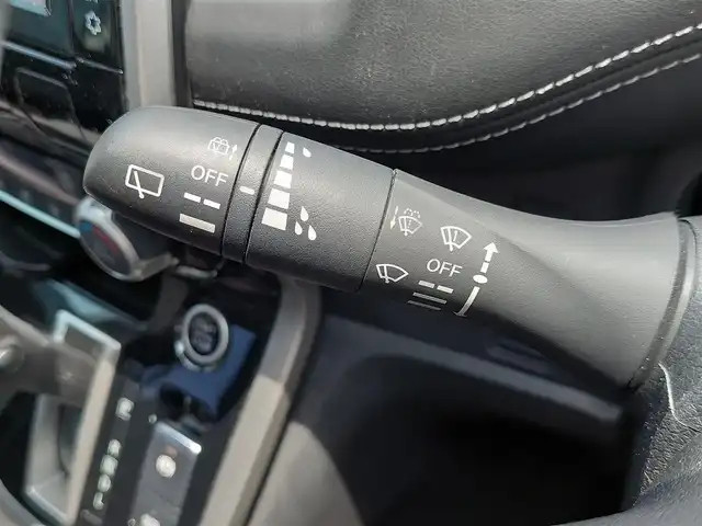 日産 セレナ ハイウェイスター プロパイロットED 東京都 2017(平29)年 3.9万km パール 純正SDナビ/フルセグ/CD/DVD/Bluetooth接続/ETC/プッシュスタート/ドライブレコーダー/両側スライドドア/ステアリングスイッチ/クルーズコントロール/コーナーセンサー/LEDヘッドライト/オートライト/横滑り防止/ドアバイザー/クルコン
