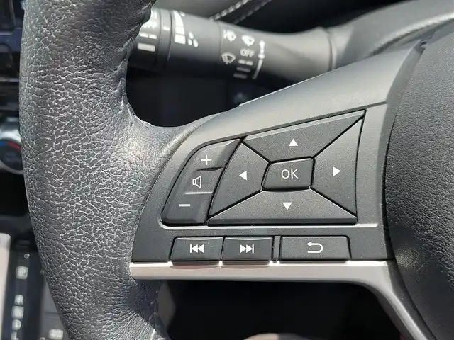 日産 セレナ ハイウェイスター プロパイロットED 東京都 2017(平29)年 3.9万km パール 純正SDナビ/フルセグ/CD/DVD/Bluetooth接続/ETC/プッシュスタート/ドライブレコーダー/両側スライドドア/ステアリングスイッチ/クルーズコントロール/コーナーセンサー/LEDヘッドライト/オートライト/横滑り防止/ドアバイザー/クルコン