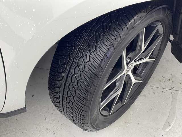 トヨタ ハリアー プレミアム スタイルアッシュ 宮城県 2016(平28)年 6.8万km ホワイトパールクリスタルシャイン トヨタセーフティセンス/・プリクラッシュセーフティ/・レーンキープアシスト/・レーダークルーズコントロール/・アダプティブクルーズコントロール/純正7インチナビ/・CD.DVD.SD.BT/フルセグTV/バックモニター/ハーフレザーシート/・前席パワーシート/・前席シートヒーター/パワーバックドア/ウッドコンビステアリングホイール/ステアリングスイッチ/アイドリングストップ/横滑り防止装置/LEDヘッドライト/フォグランプ/プッシュスタート/スマートキー2個/ビルトインETC/純正18インチナビ/純正フロアマット