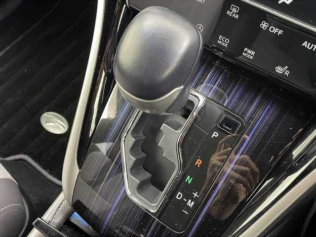 トヨタ ハリアー プレミアム スタイルアッシュ 宮城県 2016(平28)年 6.8万km ホワイトパールクリスタルシャイン トヨタセーフティセンス/・プリクラッシュセーフティ/・レーンキープアシスト/・レーダークルーズコントロール/・アダプティブクルーズコントロール/純正7インチナビ/・CD.DVD.SD.BT/フルセグTV/バックモニター/ハーフレザーシート/・前席パワーシート/・前席シートヒーター/パワーバックドア/ウッドコンビステアリングホイール/ステアリングスイッチ/アイドリングストップ/横滑り防止装置/LEDヘッドライト/フォグランプ/プッシュスタート/スマートキー2個/ビルトインETC/純正18インチナビ/純正フロアマット