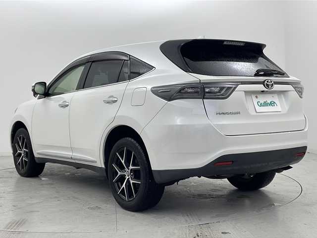 トヨタ ハリアー プレミアム スタイルアッシュ 宮城県 2016(平28)年 6.8万km ホワイトパールクリスタルシャイン トヨタセーフティセンス/・プリクラッシュセーフティ/・レーンキープアシスト/・レーダークルーズコントロール/・アダプティブクルーズコントロール/純正7インチナビ/・CD.DVD.SD.BT/フルセグTV/バックモニター/ハーフレザーシート/・前席パワーシート/・前席シートヒーター/パワーバックドア/ウッドコンビステアリングホイール/ステアリングスイッチ/アイドリングストップ/横滑り防止装置/LEDヘッドライト/フォグランプ/プッシュスタート/スマートキー2個/ビルトインETC/純正18インチナビ/純正フロアマット