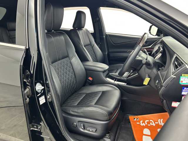 トヨタ ハリアー プレミアム アドバンスドP 三重県 2015(平27)年 5.8万km ブラック /禁煙車//純正ナビ//AM/FM/CD/DVD/フルセグ/Bluetooth//レーダークルーズコントロール//パノラミックビューモニター//JBLプレミアムサウンド//パワーシート//パワーバックドア//ハーフレザーシート//ワイヤレスチャージャー//オートライト//オートハイビーム//純正18インチAW