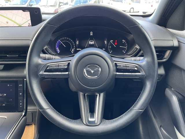 マツダ ＭＸ－３０ＥＶモデル ベーシックセット 群馬県 2021(令3)年 3.1万km ジェットブラックマイカ 純正8.8インチSDナビ/　(USB/BT/HDMI/スマホ連携)/フルセグTV/オートホールド/革調シートカバー/パドルシフト/アドバンストキーレスエントリーシステム/LEDヘッドライト/自動防眩ルームミラー/トノカバー/充電器車載/i-アクティブセンス/　・スマートブレーキサポート/　・AT誤発進抑制制御(前後)/　・360度ビューモニター/　・前側方接近車両検知/　・レーンキープアシスト/　・ドライバーアテンションアラート/　・レーダークルーズコントロール/　・ブラインドスポットモニター/　・車線逸脱警報システム/　・ドライバーモニタリング/保証書/取扱説明書