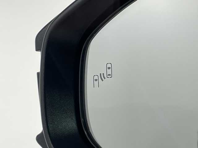 トヨタ プリウス Z 神奈川県 2024(令6)年 1.8万km プラチナホワイトパールマイカ モデリスタ17インチアルミホイール/純正12.3型ディスプレイオーディオ/Tコネクトナビ/フルセグ　Bluetooth　USB　Miracast　AM FM/パノラミックビューモニター/パワーバックドア/デジタルインナーミラー/純正ビルトインETC2.0/AC100Vコンセント/純正前後ドライブレコーダー【DA連動】/セーフティセンス/プリクラッシュセーフティ/レーダークルーズコントロール/レーントレーシングアシスト/ロードサインアシスト/アダブティブハイビームアシスト/ブラインドスポットモニター/フロント/リアクロストラフィックアラート/プロアクティブドライビングアシスト/安心降車アシスト/後方車両接近検知/パーキングサポートブレーキ/オートハイビーム/後退速度抑制/発進遅れ告知/周辺車両接近時サポート/前後ソナー/革巻きステアリング/ステアリングヒーター/合皮シート/運転席パワーシート/ポジションメモリ/前席シートヒーター/ベンチレーション/DRIVEMODE/LEDヘッドランンプ/LEDフロントフォグランプ/オートライト/スペアキー