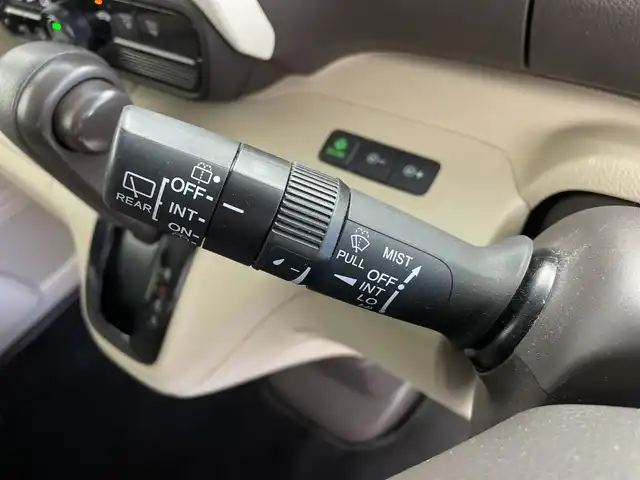 ホンダ Ｎ ＢＯＸ G L ホンダセンシング 鹿児島県 2018(平30)年 6万km ブリリアントスポーティブルーメタリック2トーン ホンダセンシング /・衝突軽減ブレーキ/・誤発進抑制機能/・歩行者事故低減ステアリング/・路外逸脱抑制機能/・アダプティブクルーズコントロール/・車線維持支援システム/・オートハイビーム/・先行車発進お知らせ機能/・標識認識機能/社外ナビ 【MDV-D504BT】/（フルセグ/Bluetooth)/バックカメラ/両側電動スライドドア/スマートキー/プッシュスタート/ビルトインETC/LEDヘッドライト/オートライト/カーテンエアバック