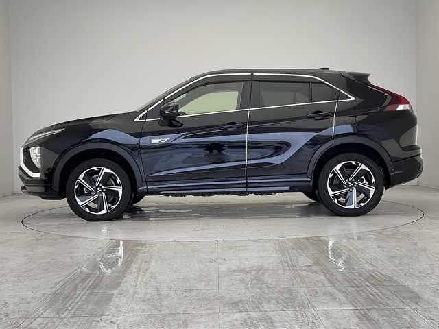 三菱 エクリプス クロス ＰＨＥＶ P 愛知県 2023(令5)年 1.3万km アメジストブラック 衝突軽減システム/ディスプレイオーディオ（ナビあり）/全方位カメラ/クルーズコントロール/シートヒーター/Bluetooth/バックカメラ/電動リアゲート/パワーシート/ヘッドアップディスプレイ/コーナーセンサー/純正アルミホイール/ブラインドスポットモニター/LEDヘッドライト/パドルシフト/ステアリングヒーター/オートマチックハイビーム/ETC/ステアリングスイッチ/スマートキー/プッシュスタート