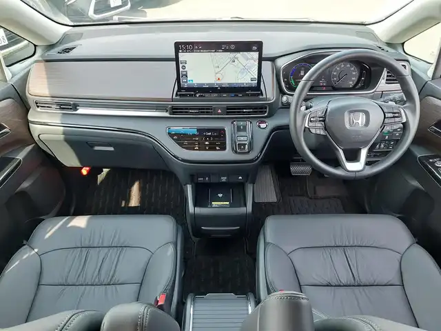ホンダ オデッセイ ハイブリッド e:HEVアブソルート EX 東京都 2025(令7)年 0.3万km 黒 Honda SENSING/・衝突軽減ブレーキ/・誤発進抑制機能/・車線維持支援システム/・先行車発進お知らせ機能/・アダプティブクルーズコントロール/・オートハイビーム/・ブラインドスポットインフォメーション/・マルチビューカメラシステム/プッシュスタート/パドルシフト/純正ナビ/フルセグTV/ETC/ワイヤレス充電器/両側パワースライドドア/レザーシート/パワーシート/オットマン/シートヒーター/ハンズフリーアクセスパワーテールゲート/LEDヘッドライト/18インチ純正アルミホイール