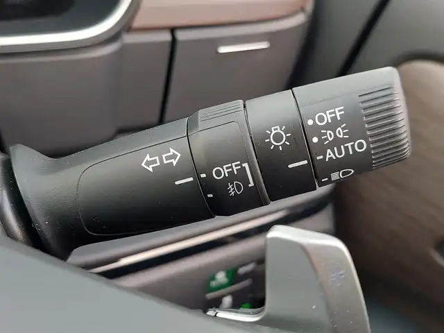 ホンダ オデッセイ ハイブリッド e:HEVアブソルート EX 東京都 2025(令7)年 0.3万km 黒 Honda SENSING/・衝突軽減ブレーキ/・誤発進抑制機能/・車線維持支援システム/・先行車発進お知らせ機能/・アダプティブクルーズコントロール/・オートハイビーム/・ブラインドスポットインフォメーション/・マルチビューカメラシステム/プッシュスタート/パドルシフト/純正ナビ/フルセグTV/ETC/ワイヤレス充電器/両側パワースライドドア/レザーシート/パワーシート/オットマン/シートヒーター/ハンズフリーアクセスパワーテールゲート/LEDヘッドライト/18インチ純正アルミホイール