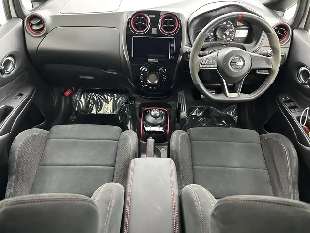 日産 ノート e－パワー ニスモ 埼玉県 2017(平29)年 4万km ブリリアントホワイトパール ワンオーナー　カロッツェリアＳＤナビ　バックカメラ　Ｂｌｕｅｔｏｏｔｈ　ＴＶ　エマージェンシーブレーキ　レーンアシスト　純正フロアマット　純正１６インチホイール　ＥＴＣ　純正ＬＥＤヘッドライト