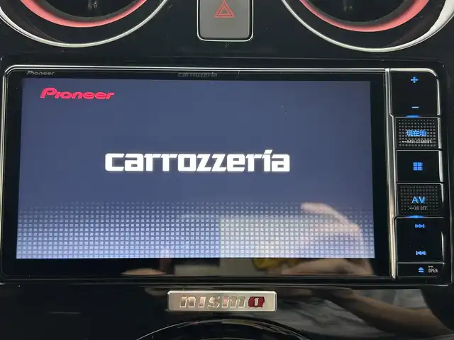 日産 ノート e－パワー ニスモ 埼玉県 2017(平29)年 4万km ブリリアントホワイトパール ワンオーナー　カロッツェリアＳＤナビ　バックカメラ　Ｂｌｕｅｔｏｏｔｈ　ＴＶ　エマージェンシーブレーキ　レーンアシスト　純正フロアマット　純正１６インチホイール　ＥＴＣ　純正ＬＥＤヘッドライト