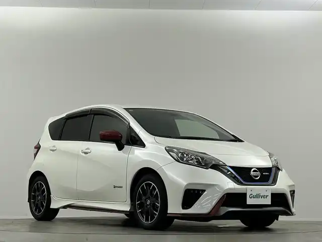 日産 ノート e－パワー ニスモ 埼玉県 2017(平29)年 4万km ブリリアントホワイトパール ワンオーナー　カロッツェリアＳＤナビ　バックカメラ　Ｂｌｕｅｔｏｏｔｈ　ＴＶ　エマージェンシーブレーキ　レーンアシスト　純正フロアマット　純正１６インチホイール　ＥＴＣ　純正ＬＥＤヘッドライト