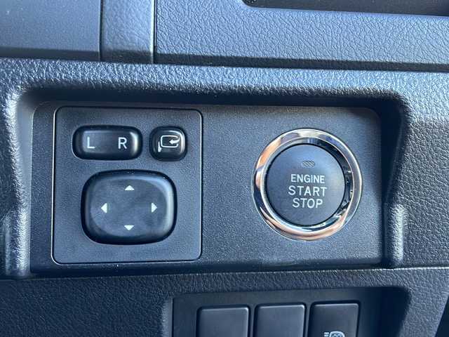 トヨタ ランドクルーザー プラド TX 富山県 2016(平28)年 11.3万km アティチュードブラックマイカ 禁煙車　/純正ＨＤＤナビ　/フルセグ　/ディーゼル　/ルーフレール　/ＬＥＤヘッドライト　/スマートキー　/ドライブレコーダー　/純正アルミホイール　/寒冷地仕様　/純正オーディオ　/ウィンカーミラー　/電動格納ミラー/ワンオーナー/ビルトインETC/プッシュスタート